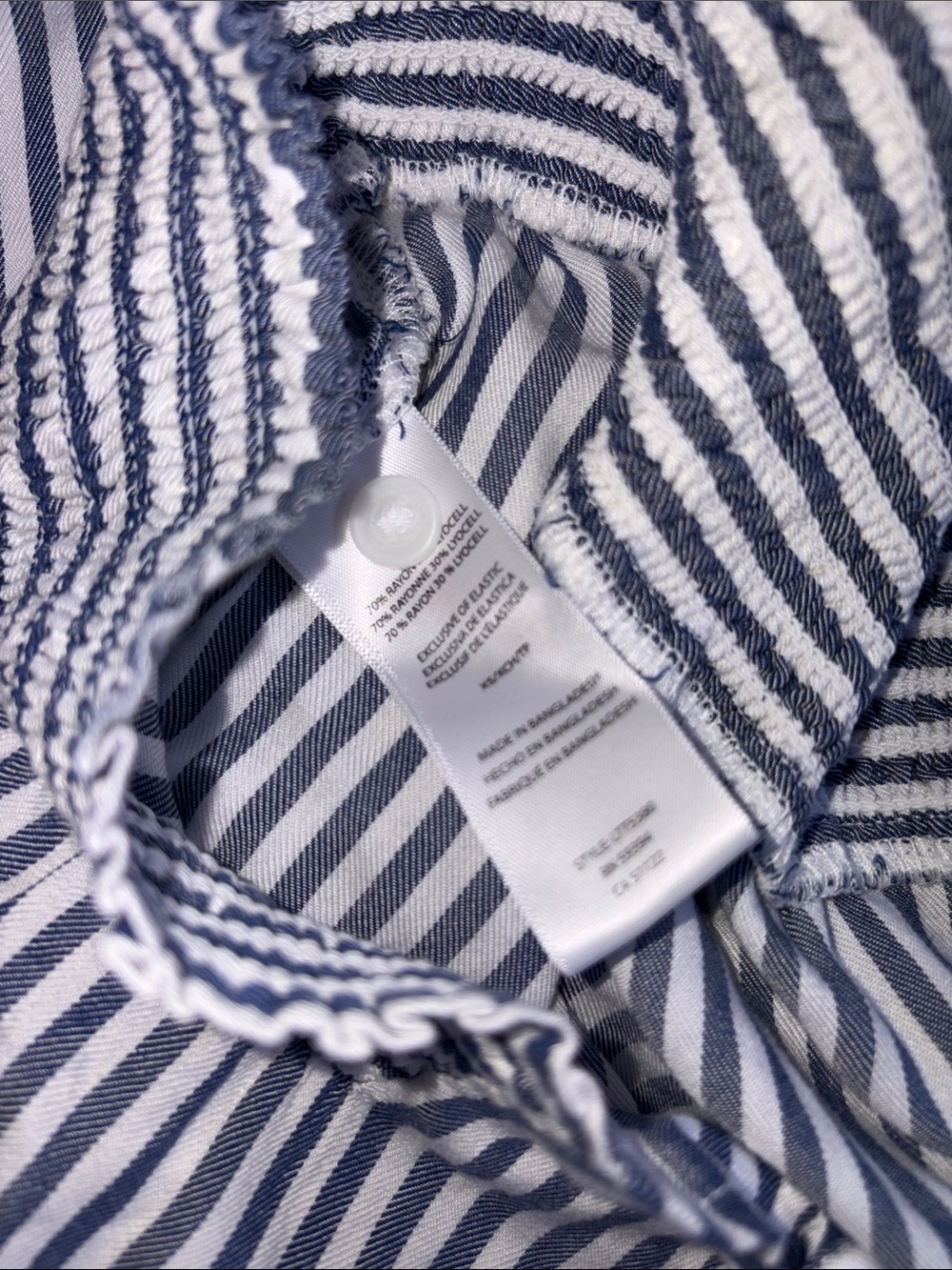 Beachlunchlounge isa majestic blue striped blouse lightweight smocked NWT top - Picture 8 of 8